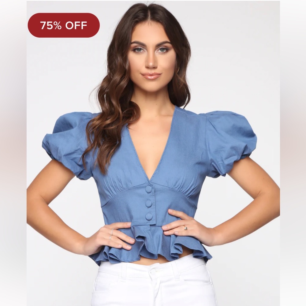 NEVER WORN Button Top